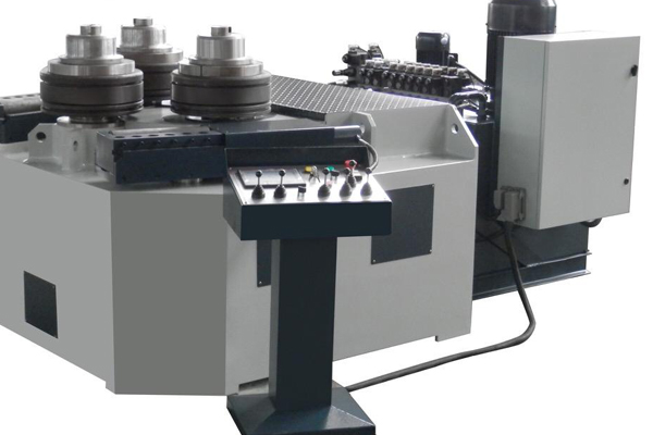 了解法蘭成型機的使用注意事項